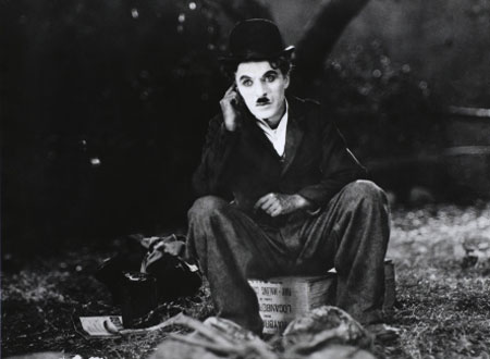 نور ماه نورافکن کولی‌هاست