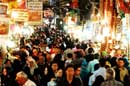 همه پول ندارند، همه هم خرید می‌کنند!