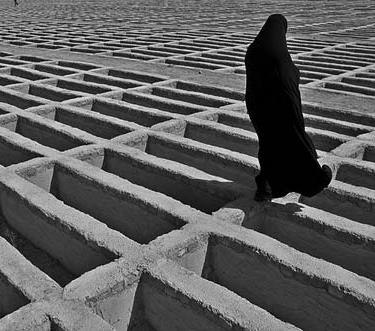 زن همسایه مرده